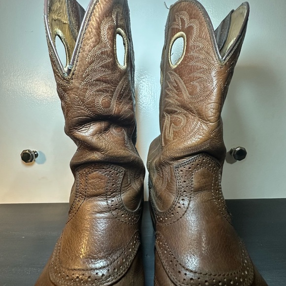 Ariat Men's Heritage Roughstock square toe western boot - Picture 14 of 16